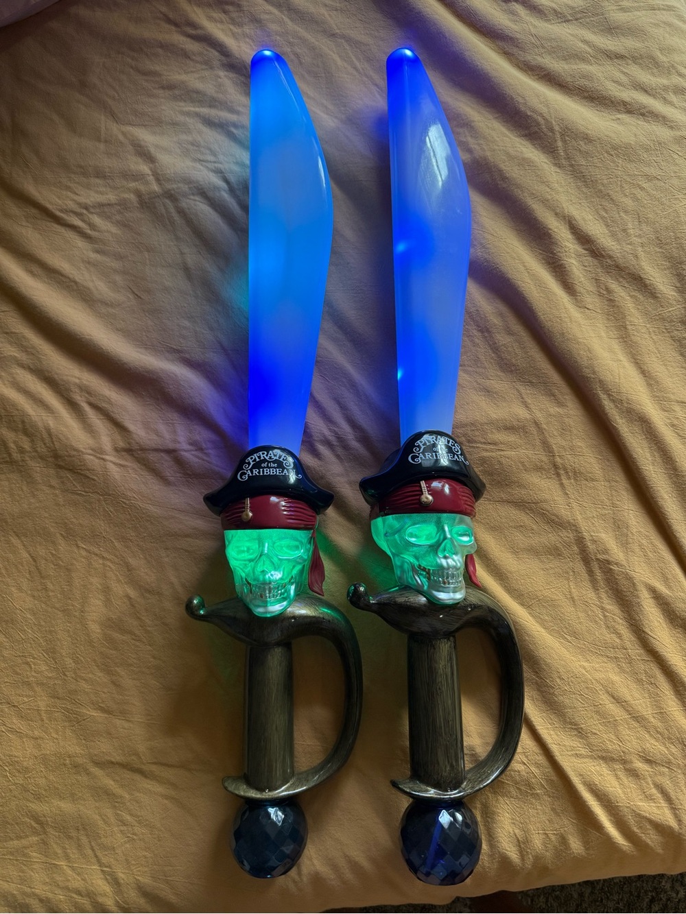 Disney Pirate of Caribbean light up bubble sword (Set of 2)